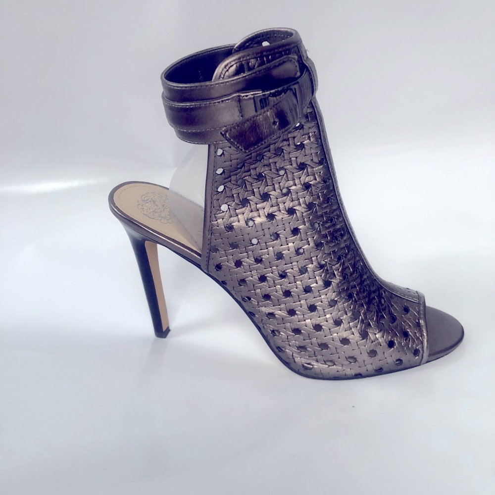Vince Camuto peep-toe bootie